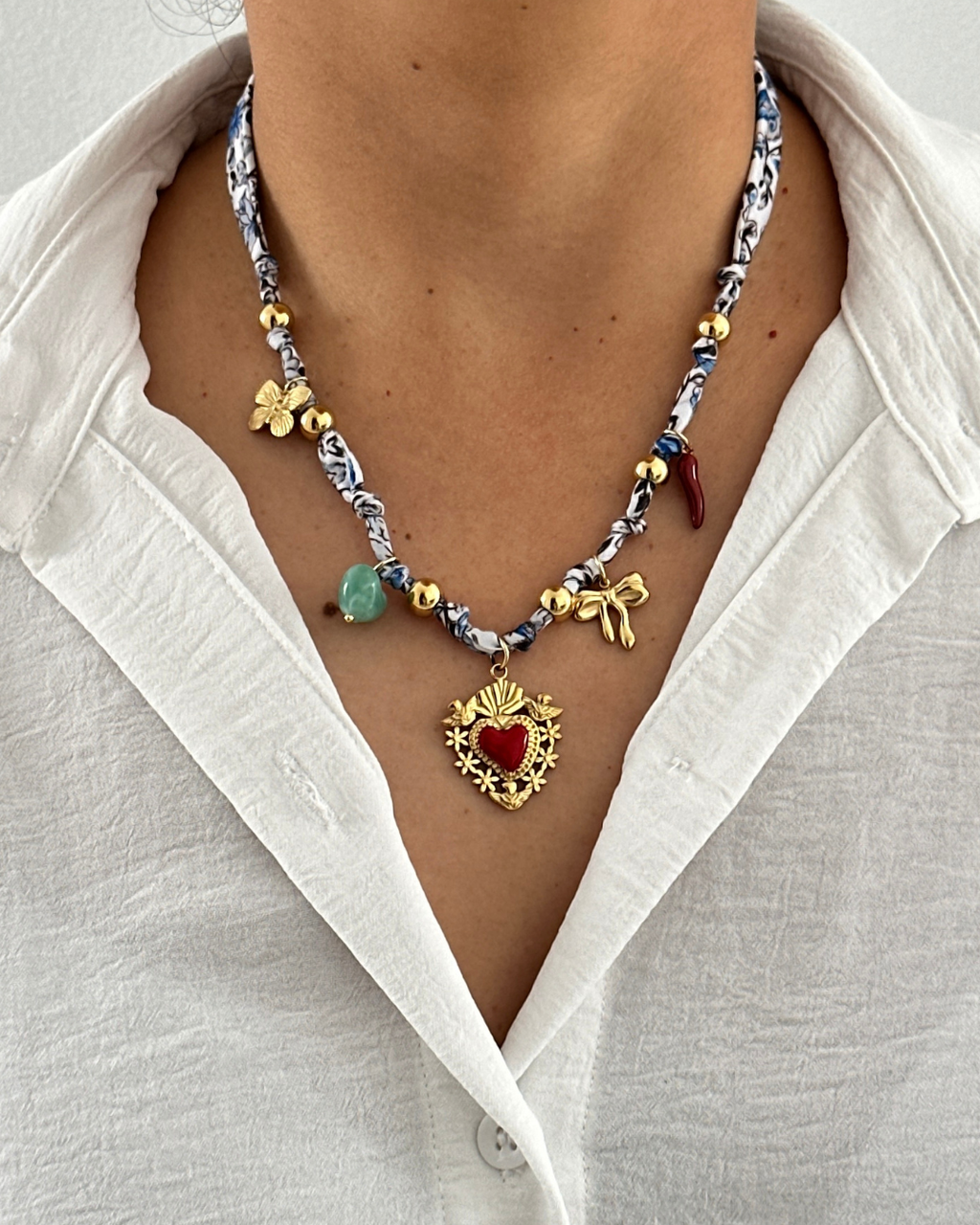 Collar - Multi charm Red Heart